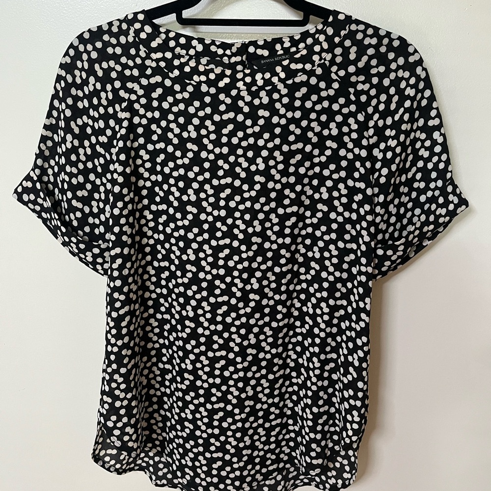 Banana Republic Black & White Top
